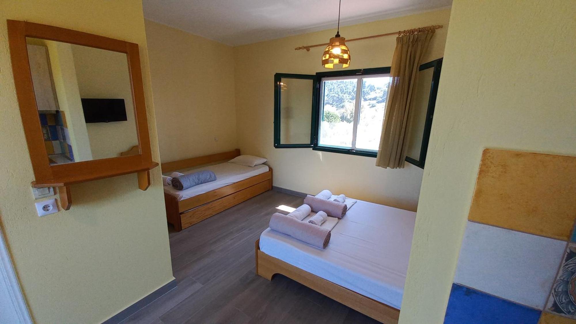 Sapfo Beach Studios Nikiti  Esterno foto