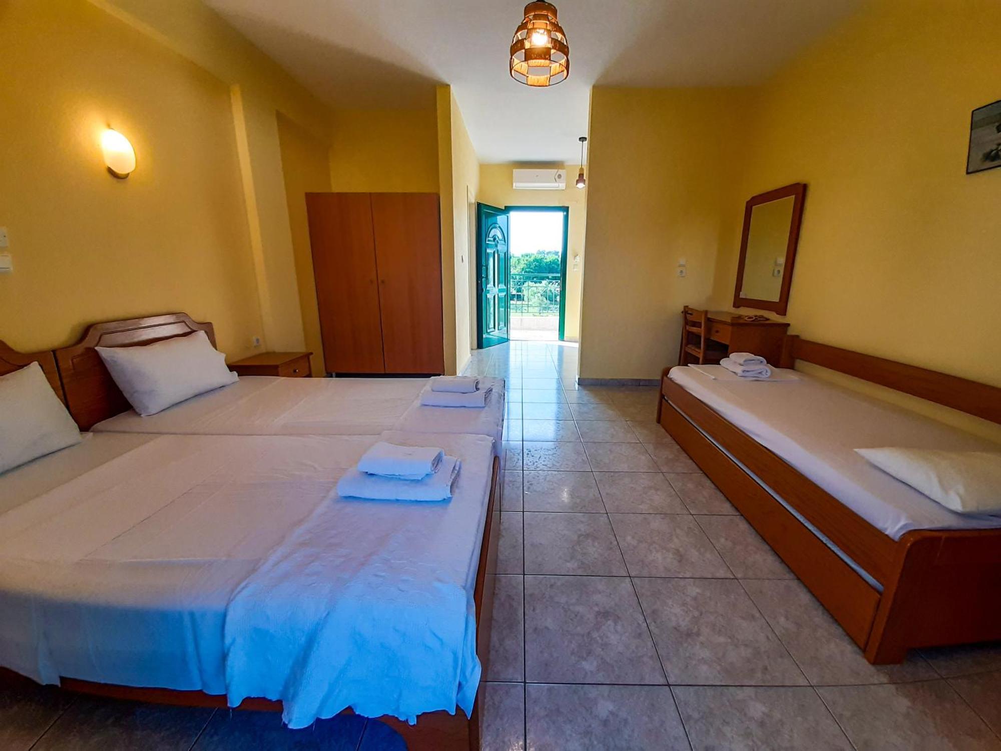 Sapfo Beach Studios Nikiti  Esterno foto
