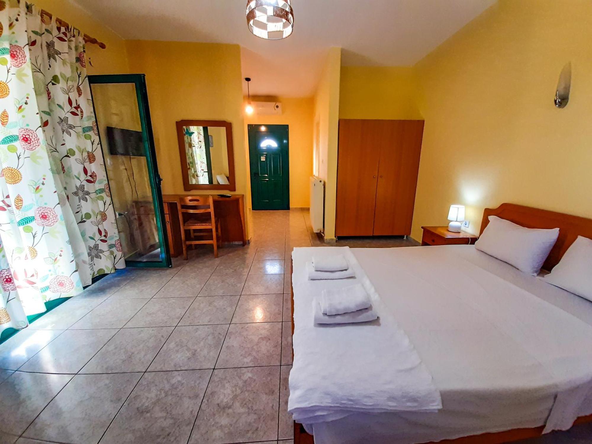 Sapfo Beach Studios Nikiti  Esterno foto