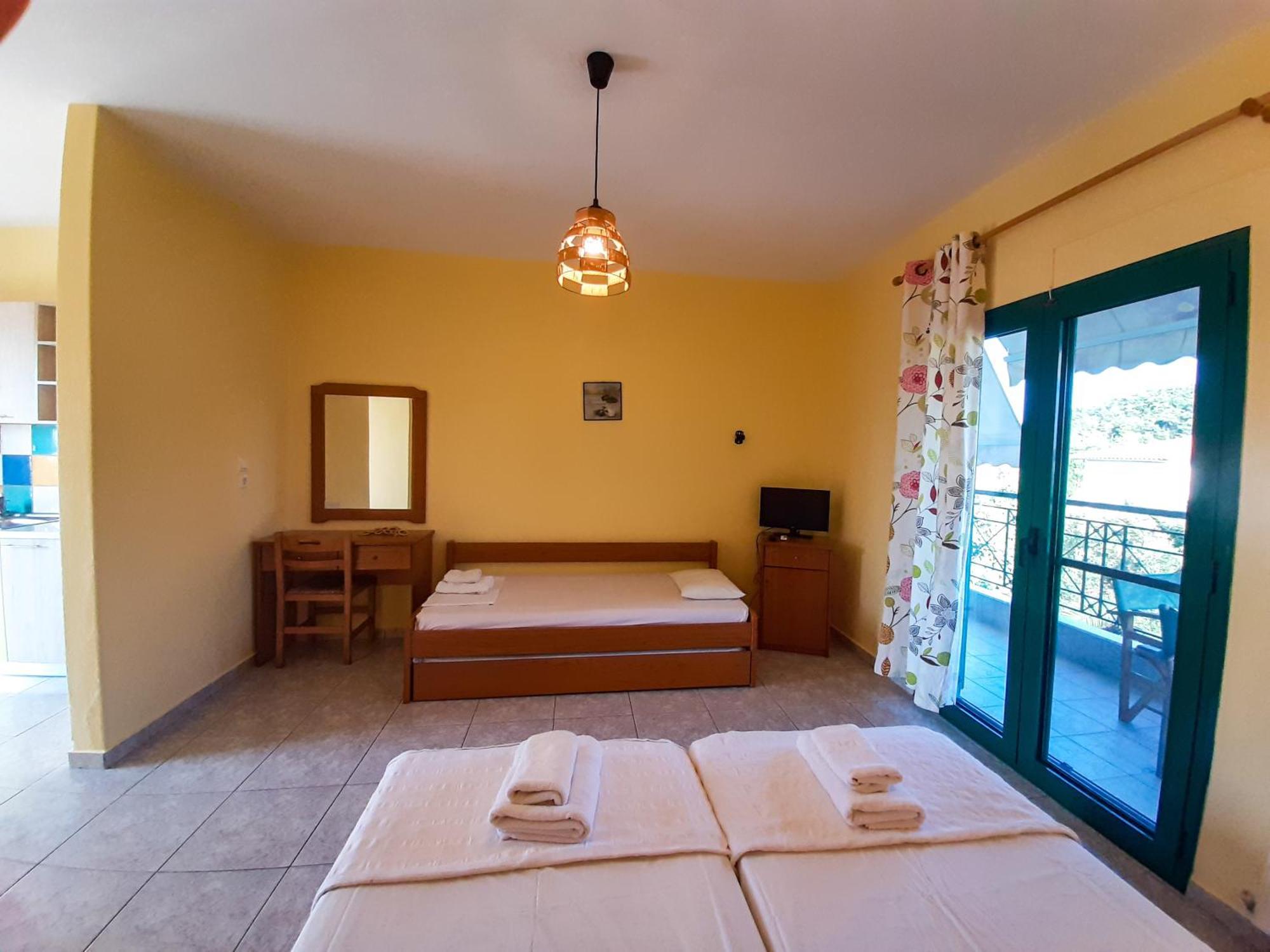 Sapfo Beach Studios Nikiti  Esterno foto